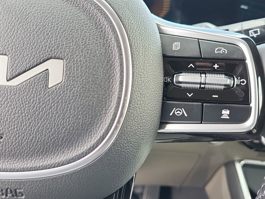 New 2026 Kia Carnival LXS FWD image 19