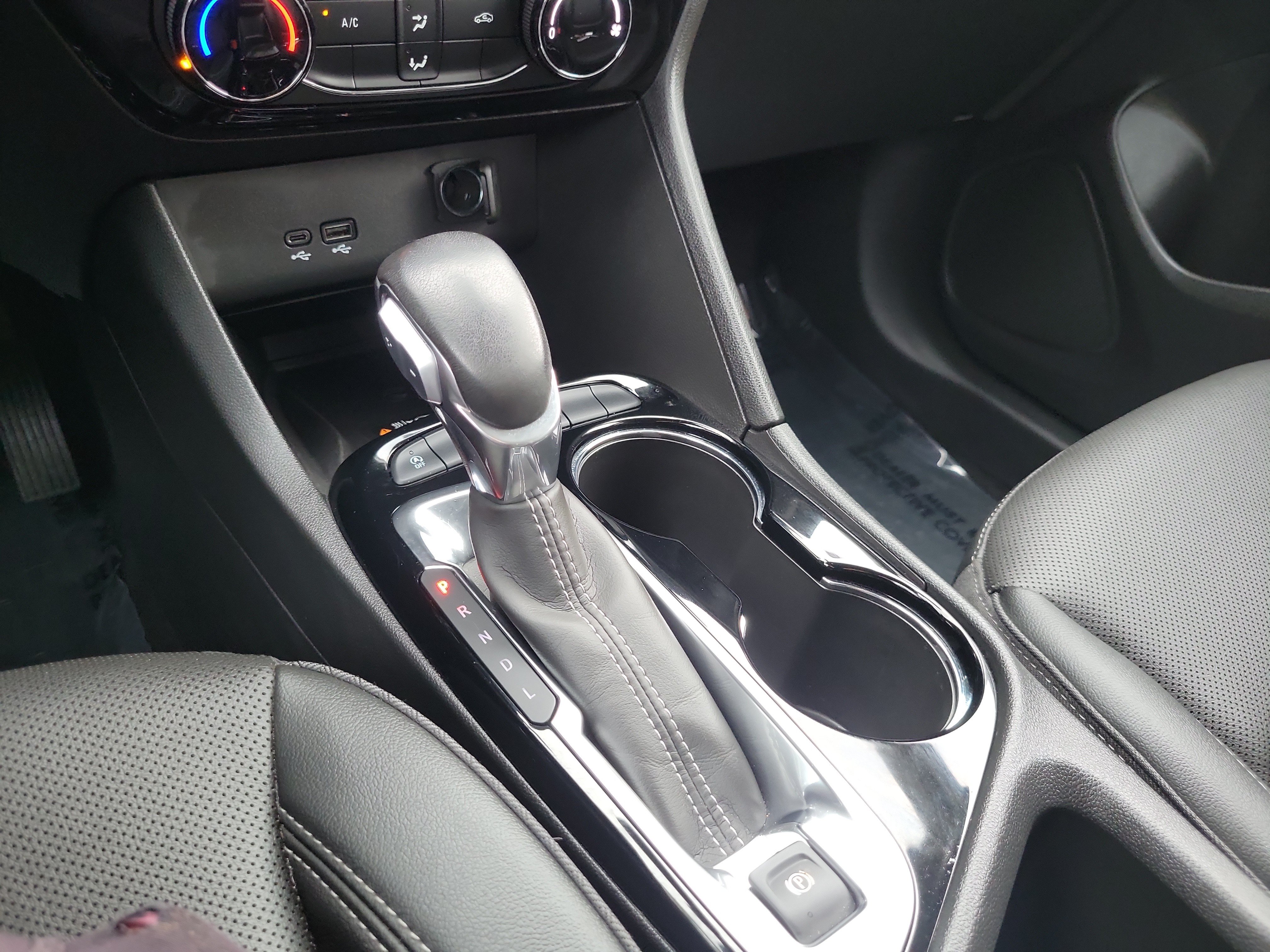 Used 2024 Buick Encore GX Sport Touring w/ Advanced Technology Package FWD image 19