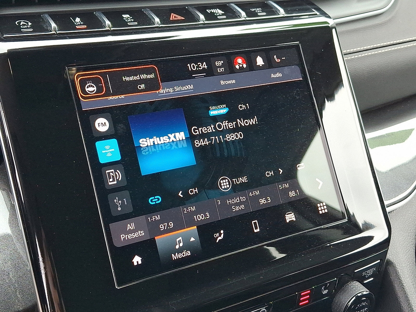 Used 2022 Jeep Grand Cherokee L Laredo w/ Luxury Tech Group I image 17