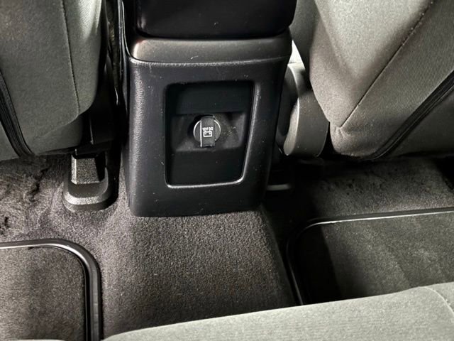 Used 2018 Dodge Journey SE w/ Connectivity Group FWD image 11