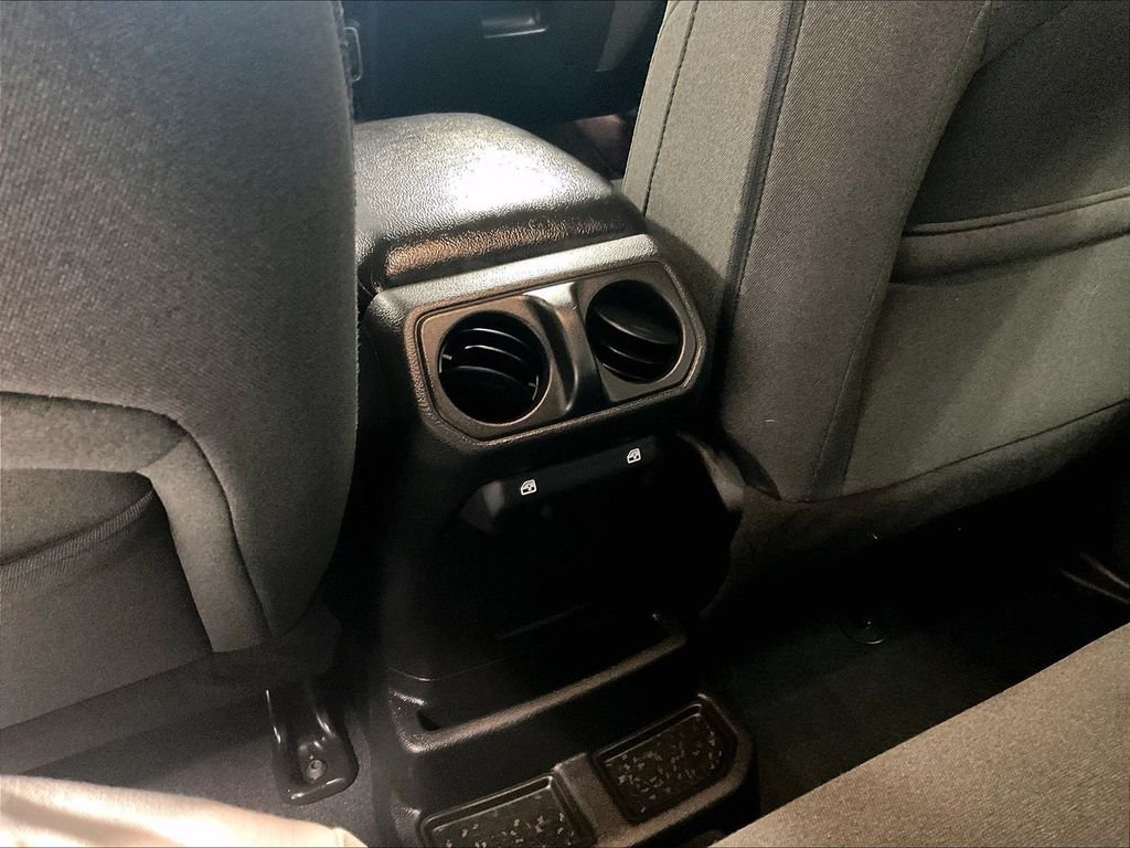 Used 2024 Jeep Wrangler Unlimited w/ Convenience Group AWD/4WD image 26