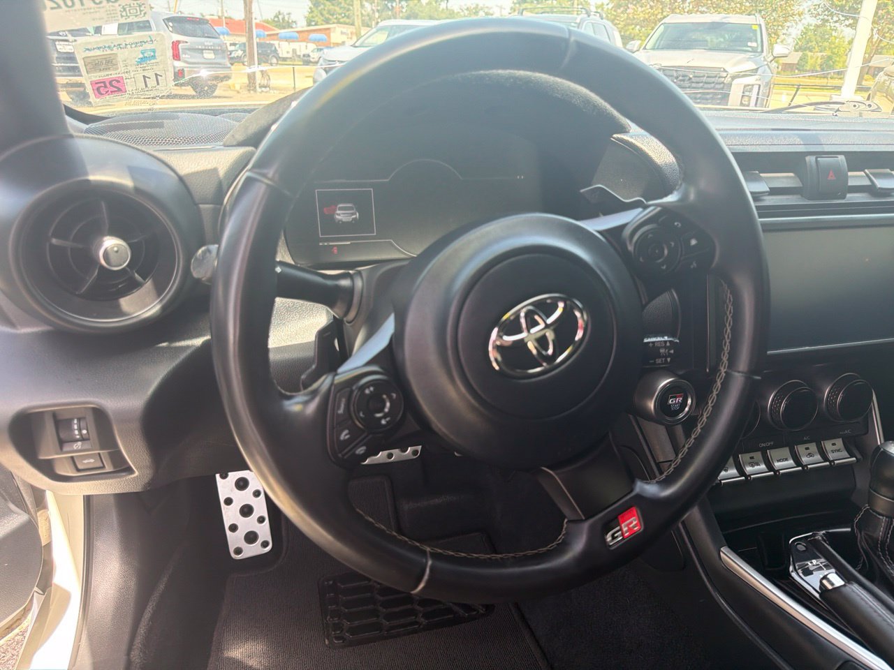 Used 2023 Toyota GR86 Premium RWD image 11