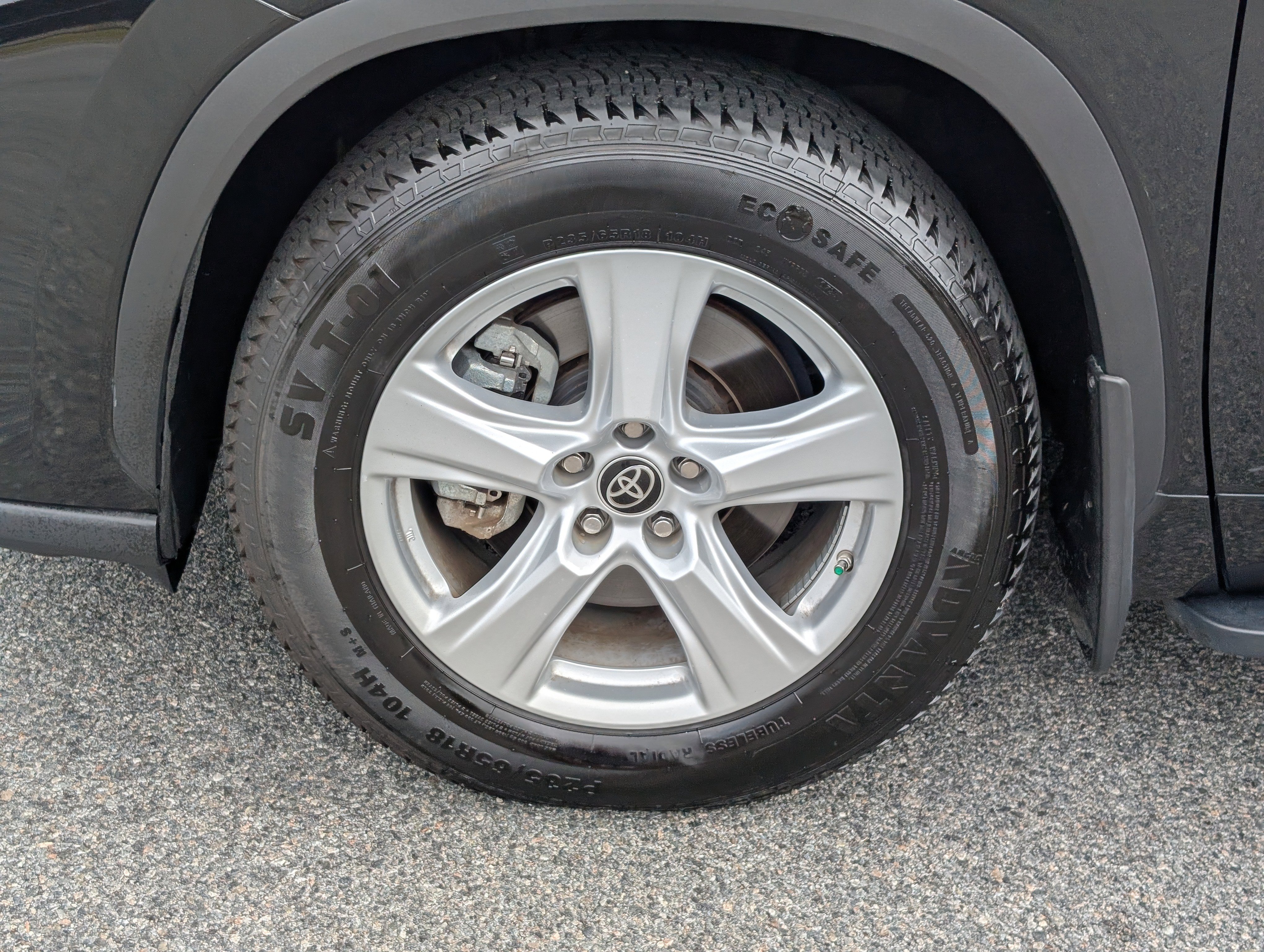 Used 2023 Toyota Highlander L image 13