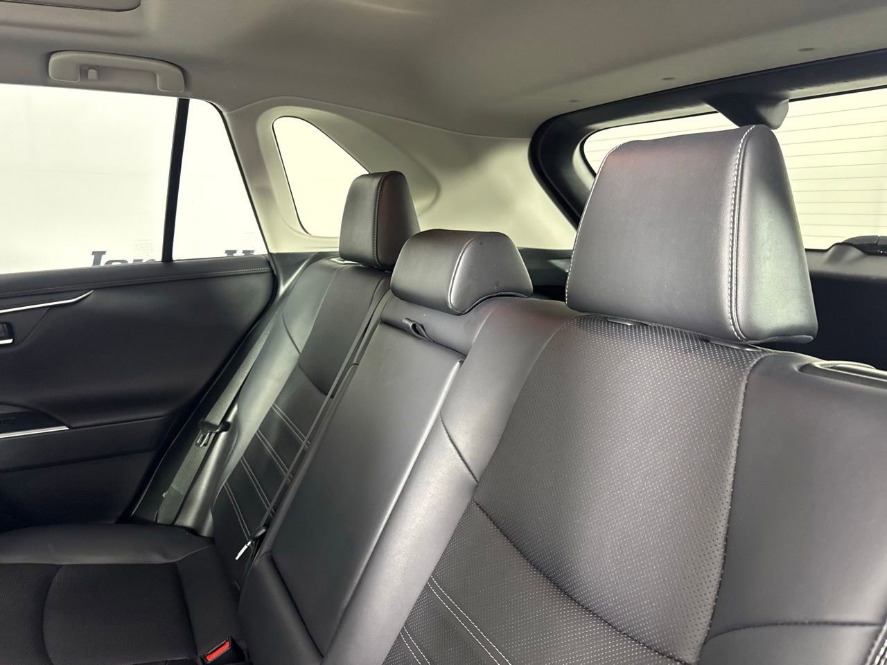 Used 2019 Toyota RAV4 Limited w/ Advanced Technology Package image 32