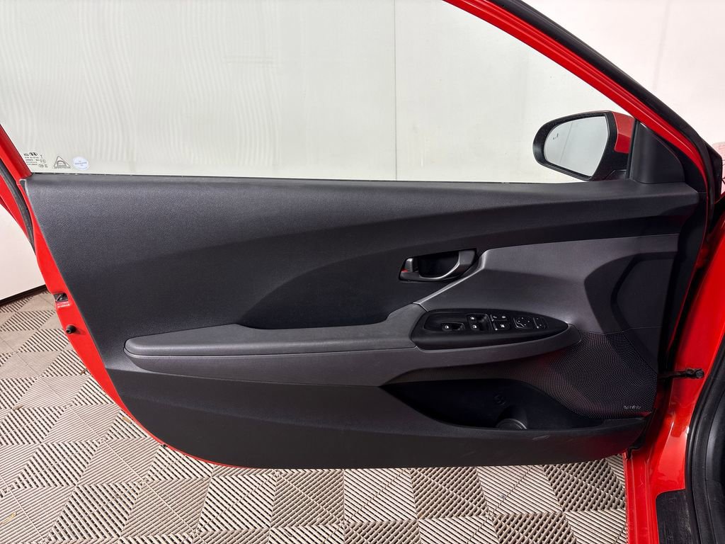 Used 2020 Hyundai Veloster 2.0 Premium FWD image 16