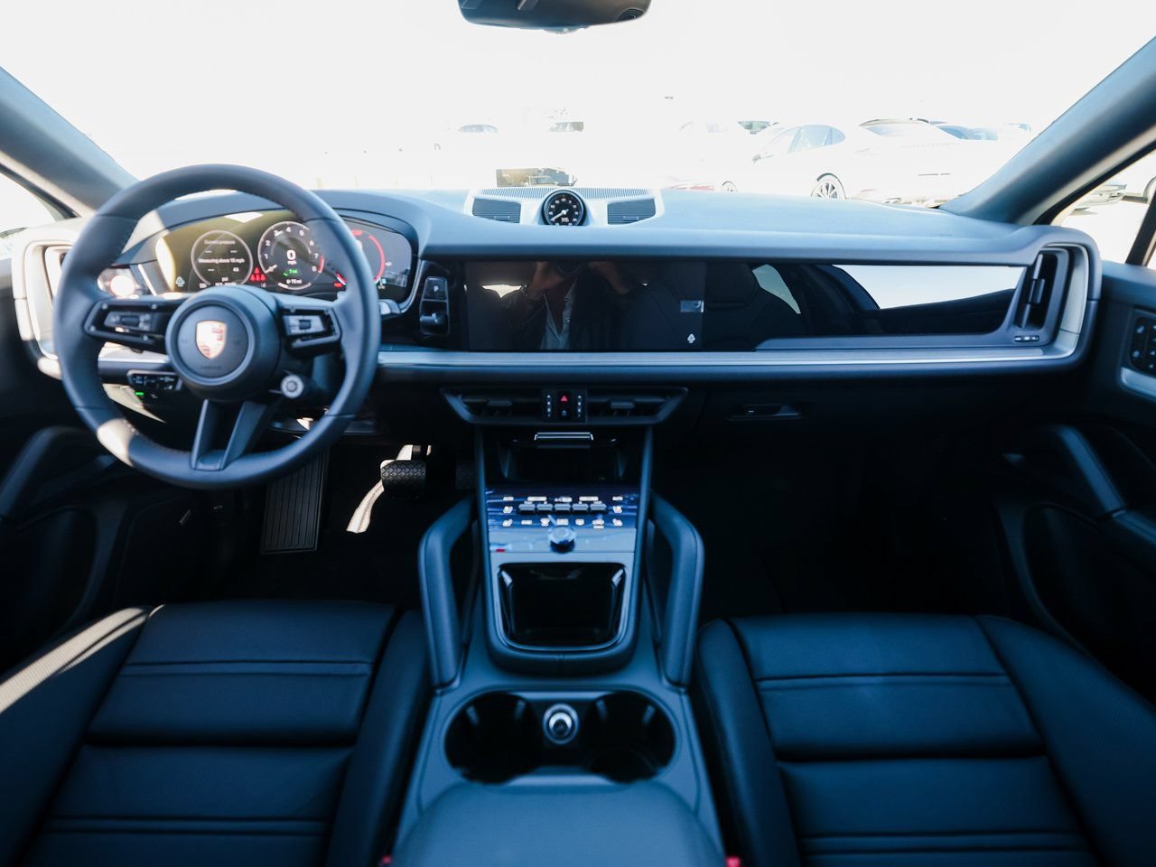 New 2026 Porsche Cayenne E-Hybrid Coupe AWD/4WD image 23