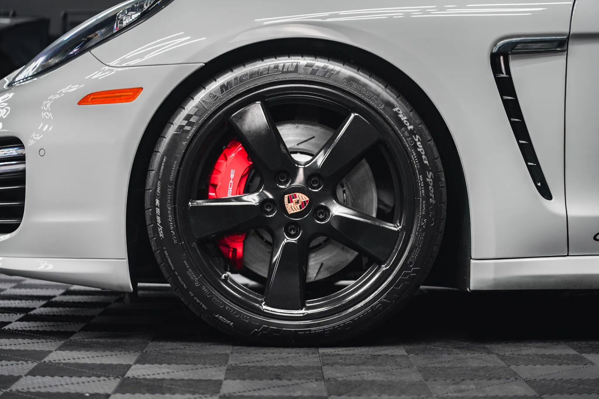 Used 2015 Porsche Panamera GTS w/ Premium Package Plus image 12