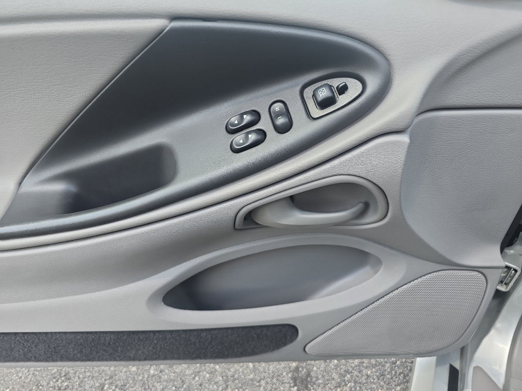 Used 2001 Ford Mustang GT RWD image 15