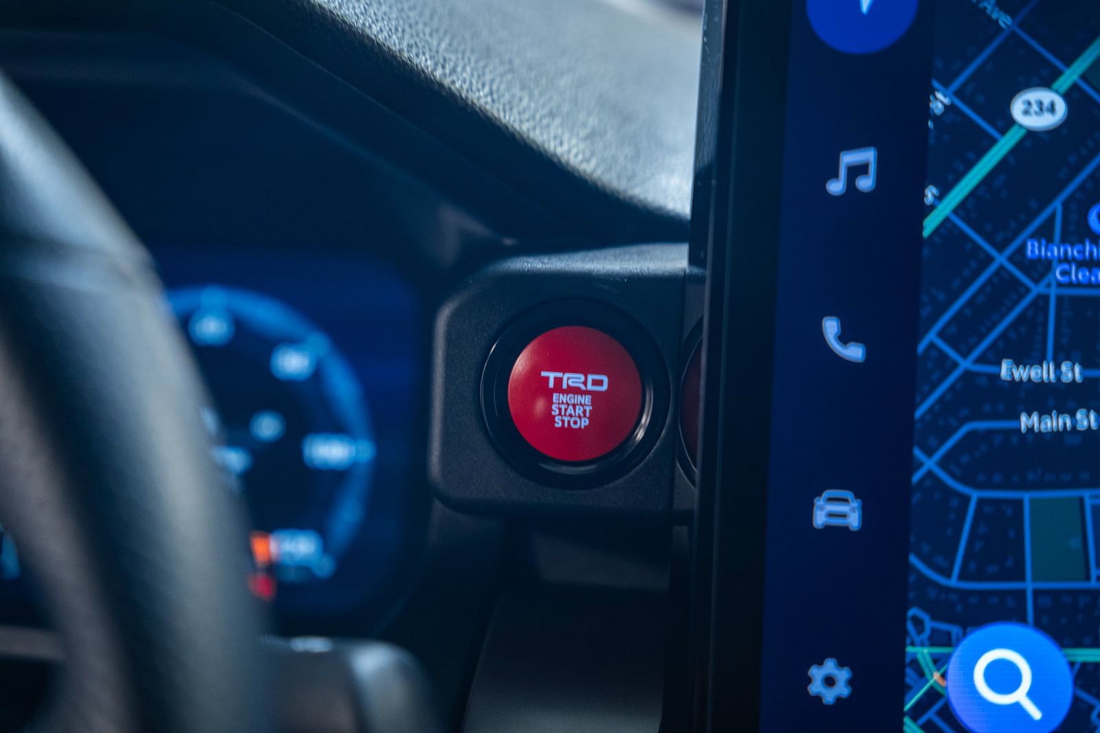 Used 2025 Toyota Tacoma TRD Off-Road AWD/4WD image 27