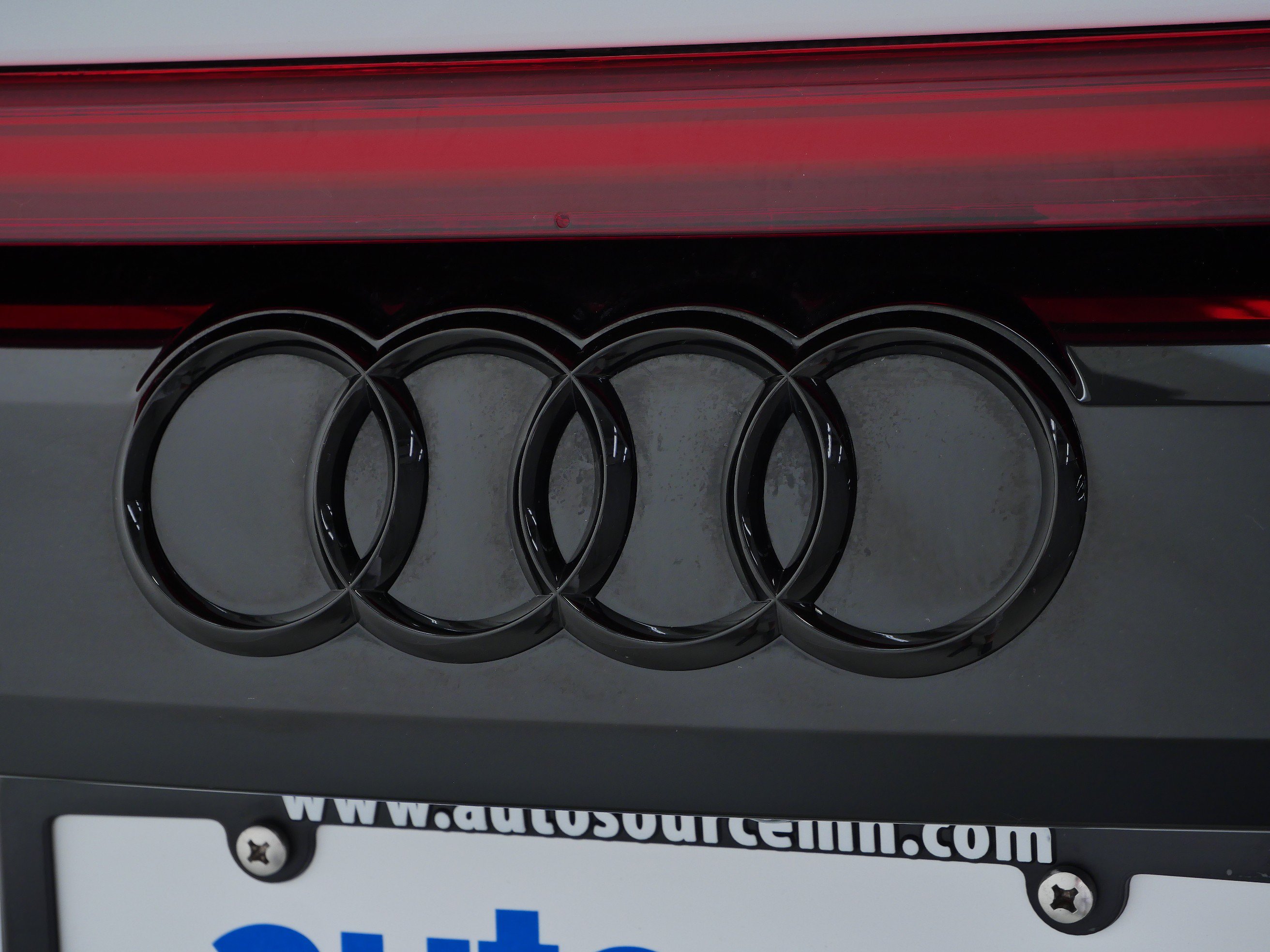 Used 2023 Audi Q8 Premium Plus w/ Premium Plus Package AWD/4WD image 7