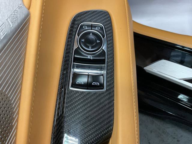 Used 2023 Chevrolet Corvette Z06 w/ Z07 Performance Package RWD image 12