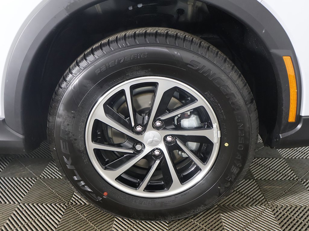 New 2025 Mitsubishi Eclipse Cross ES image 18