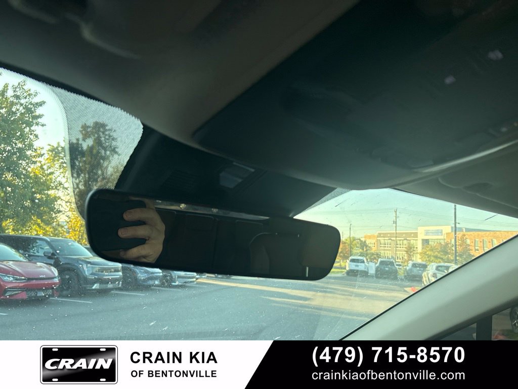 Certified 2024 Kia Carnival LX FWD image 26