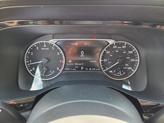Used 2025 Nissan Pathfinder SV AWD/4WD image 38