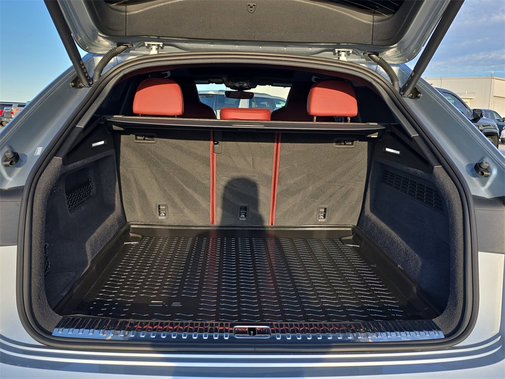 Used 2024 Audi SQ8 Premium Plus image 12