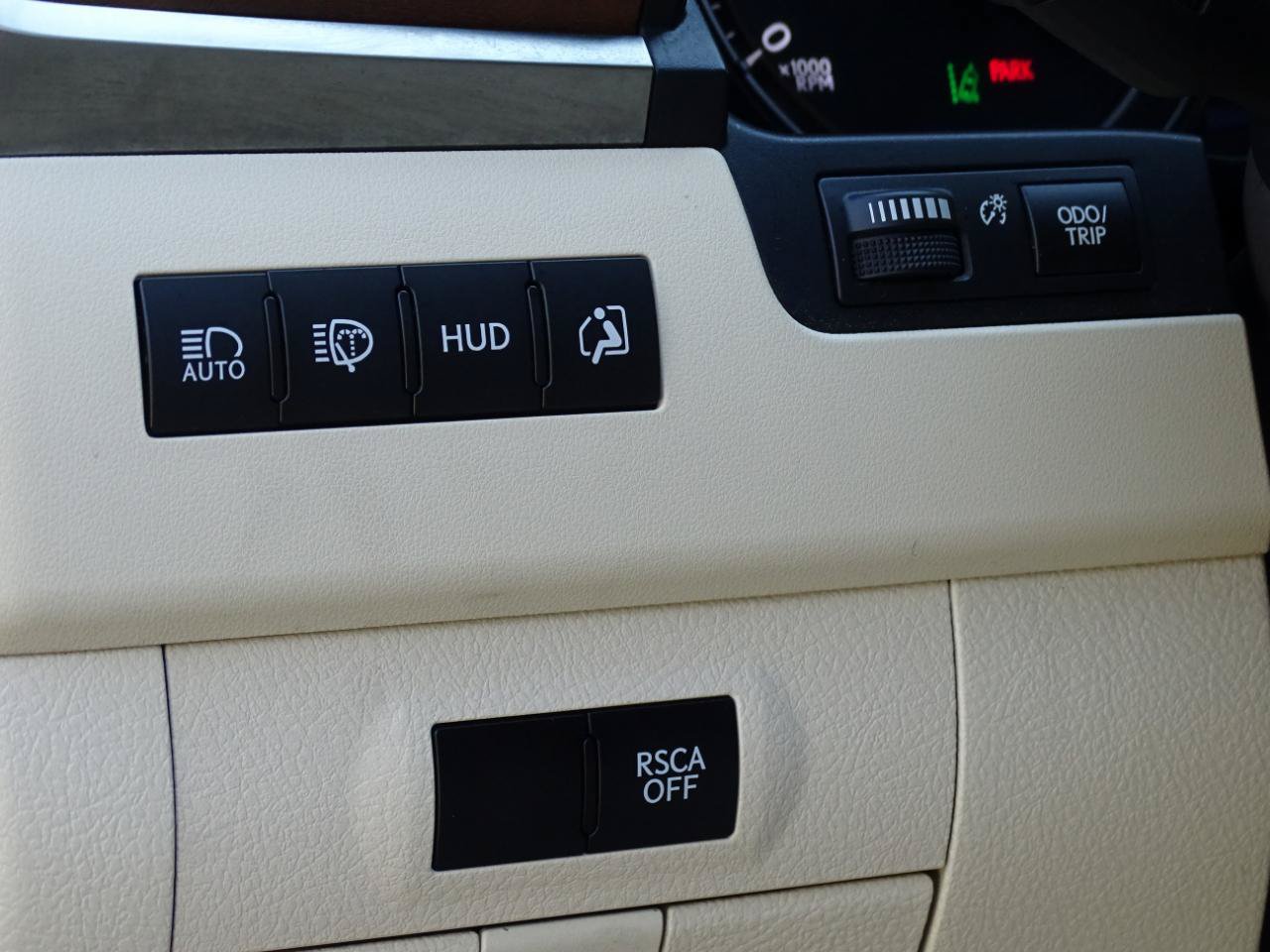 Used 2016 Lexus LX 570 4WD w/ Luxury Package image 17