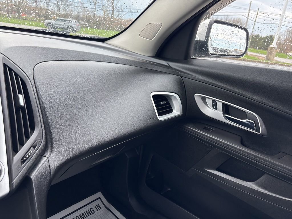 Used 2017 Chevrolet Equinox LT w/ Convenience Package image 34