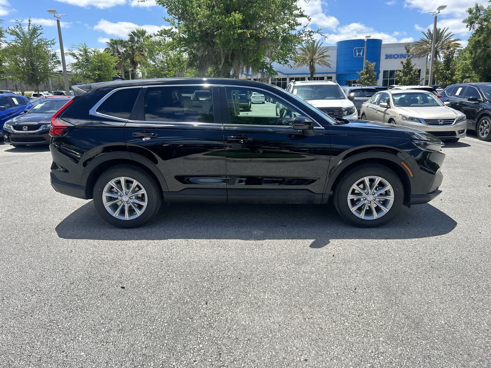 Used 2025 Honda CR-V EX image 7