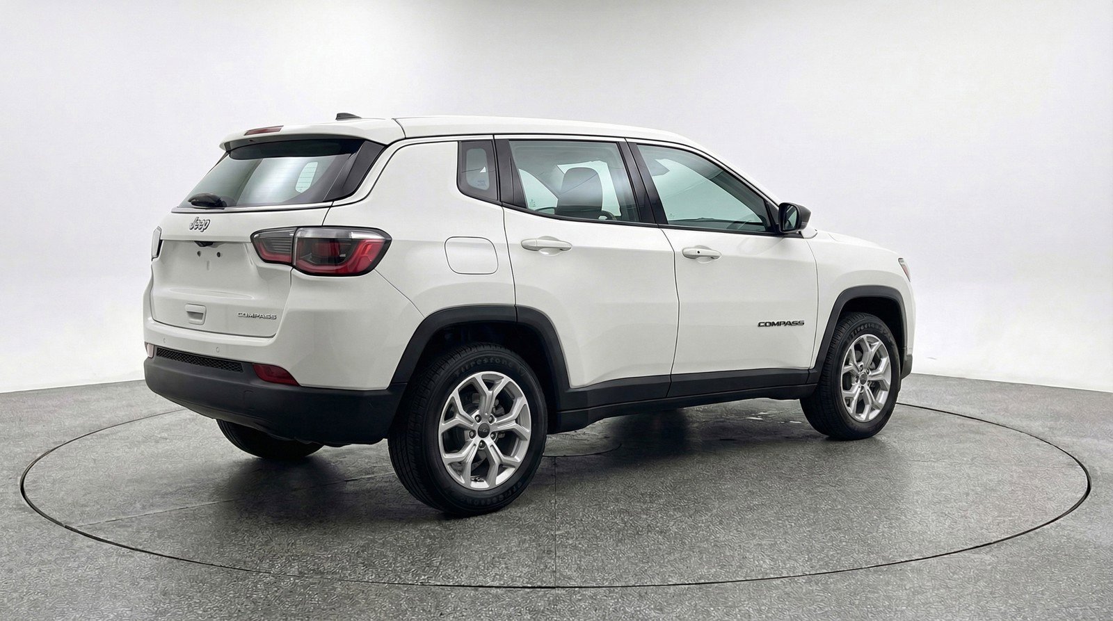 Used 2025 Jeep Compass Latitude AWD/4WD image 9