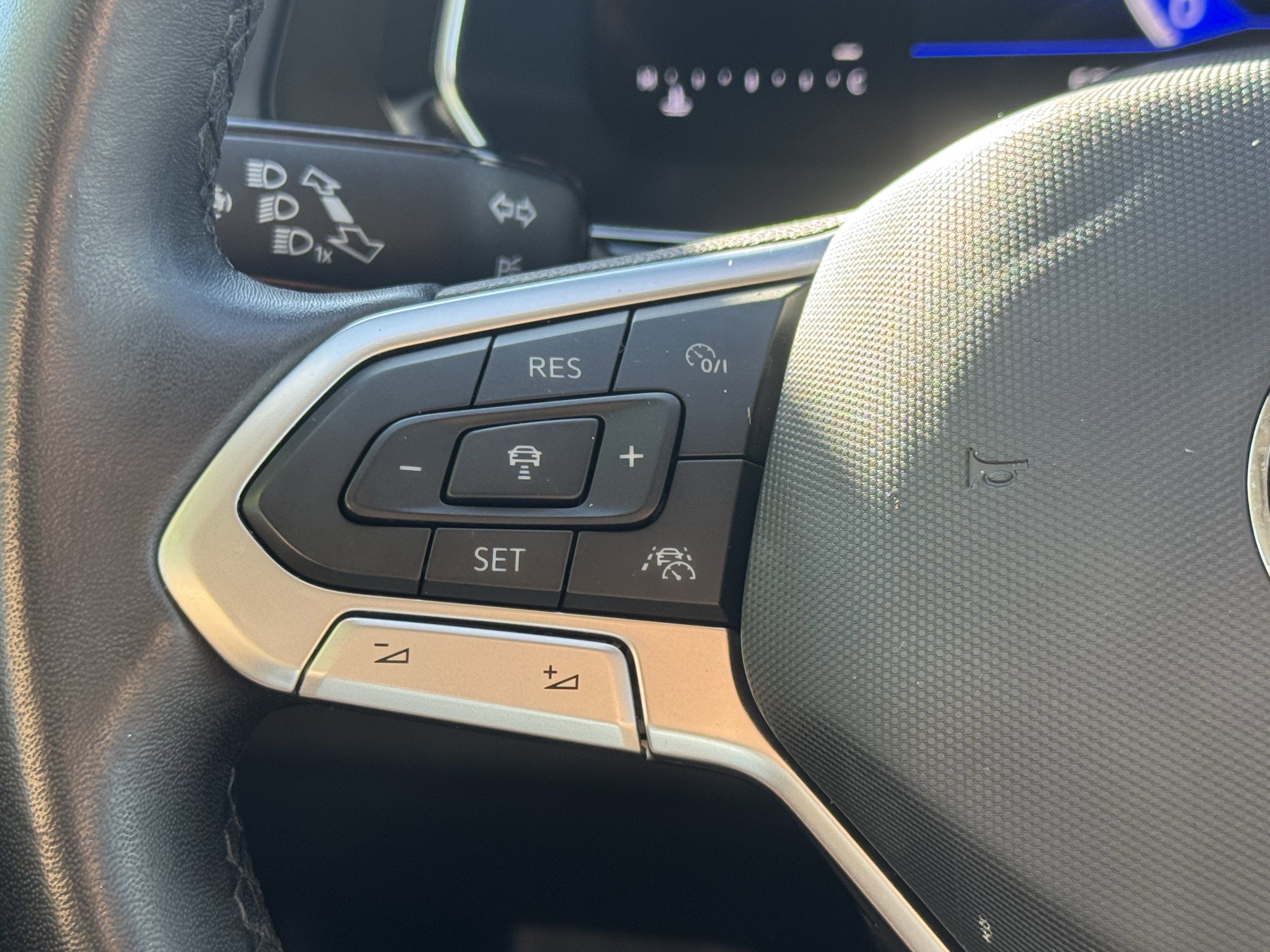 Used 2024 Volkswagen Jetta SE image 16