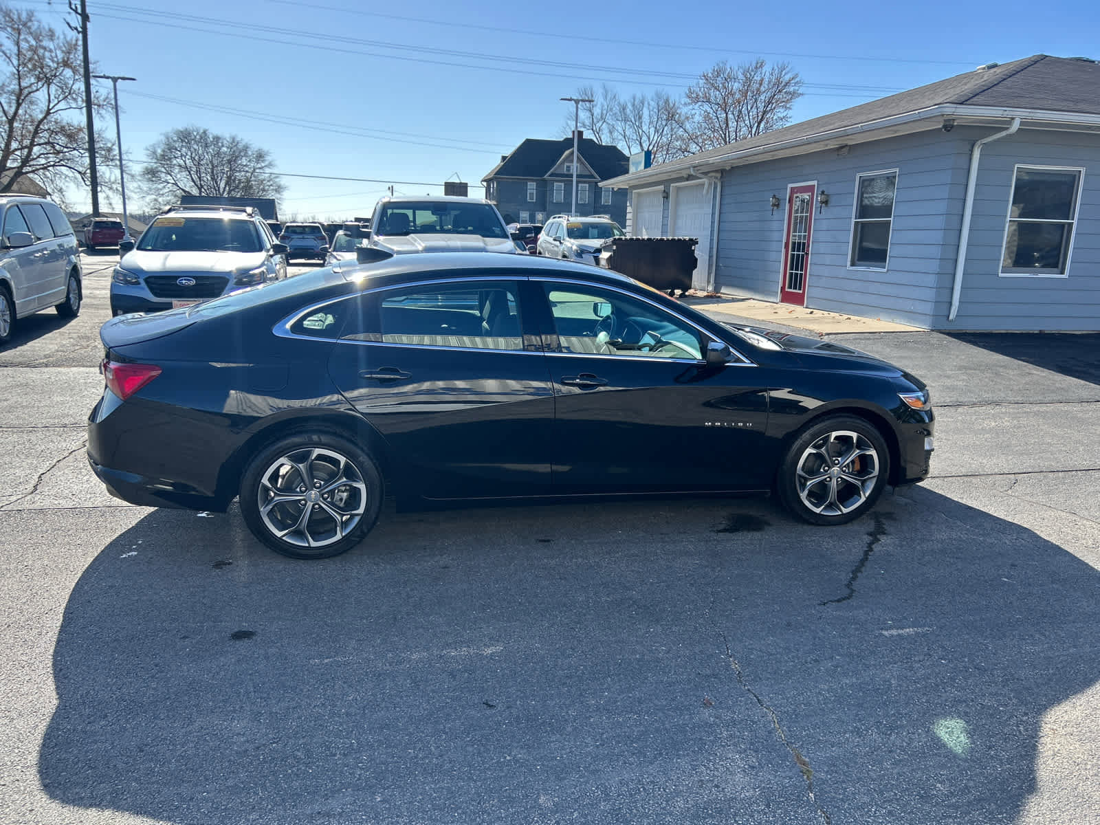 Used 2025 Chevrolet Malibu LT image 2