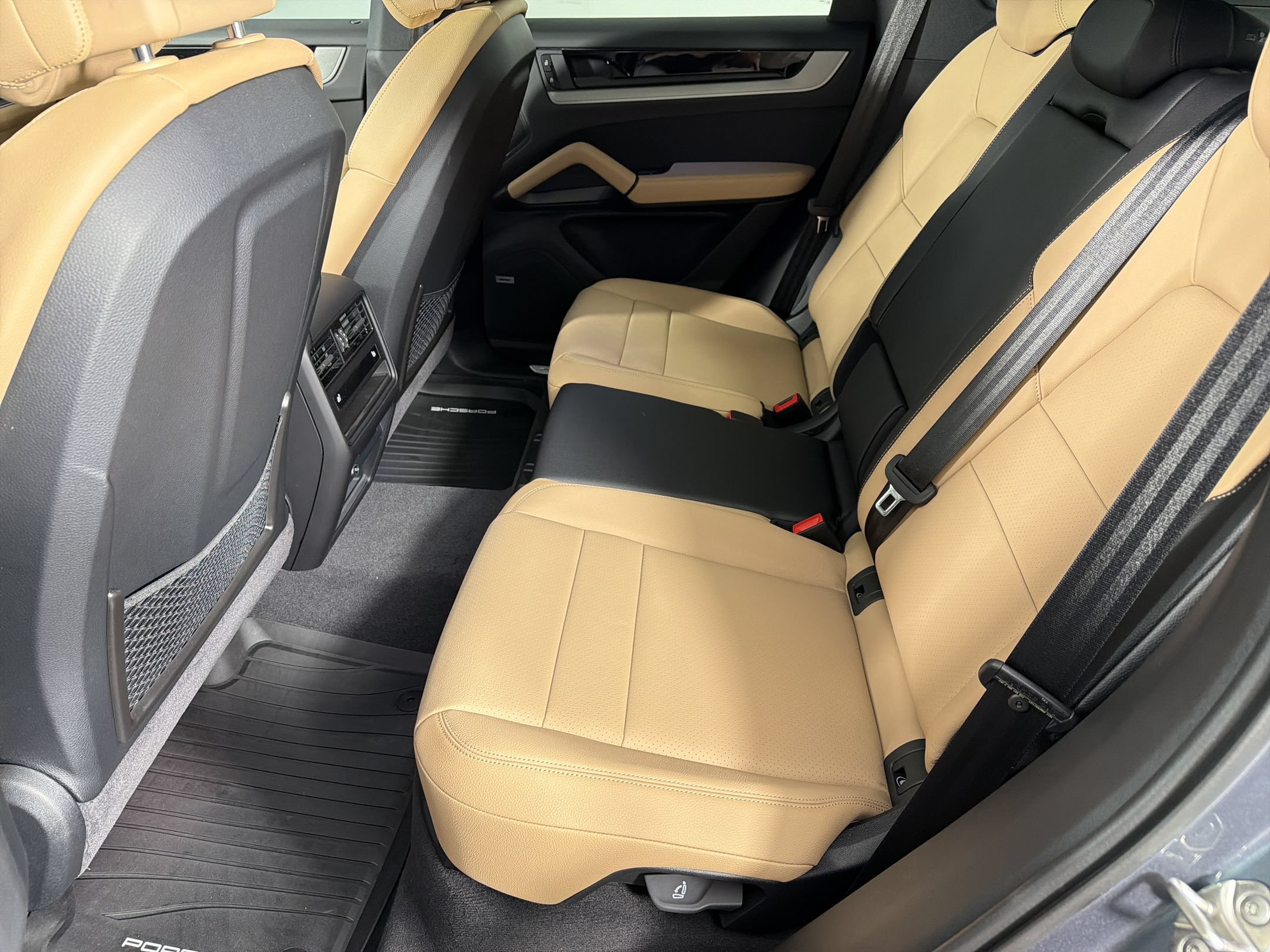 Used 2026 Porsche Cayenne AWD/4WD image 15