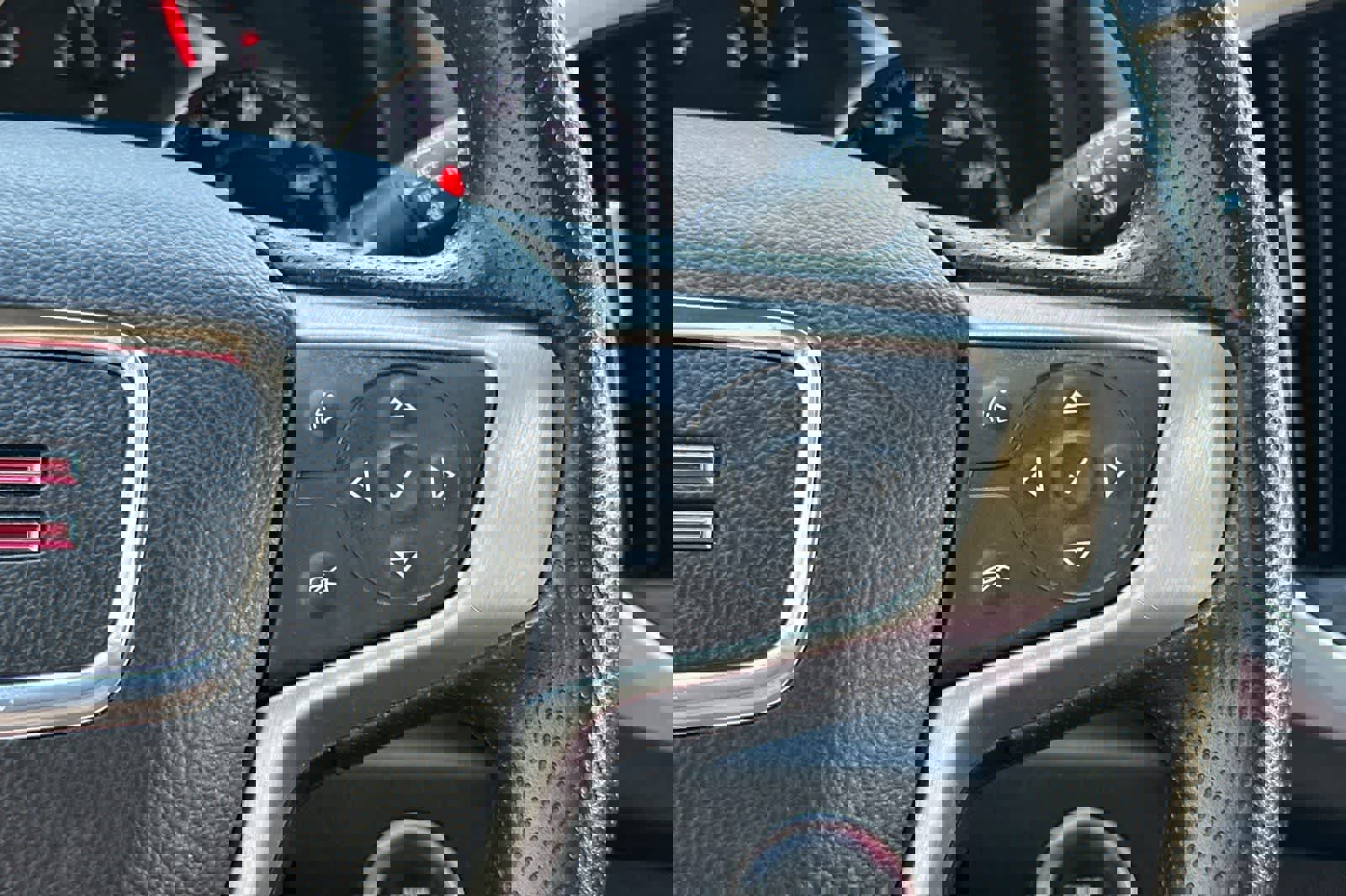 Used 2024 GMC Terrain SLE image 30