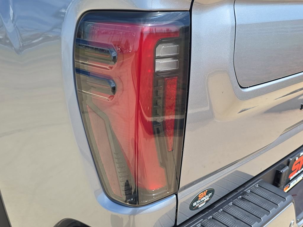 New 2026 GMC Sierra 2500 AT4 w/ AT4 Premium Plus Package AWD/4WD image 35