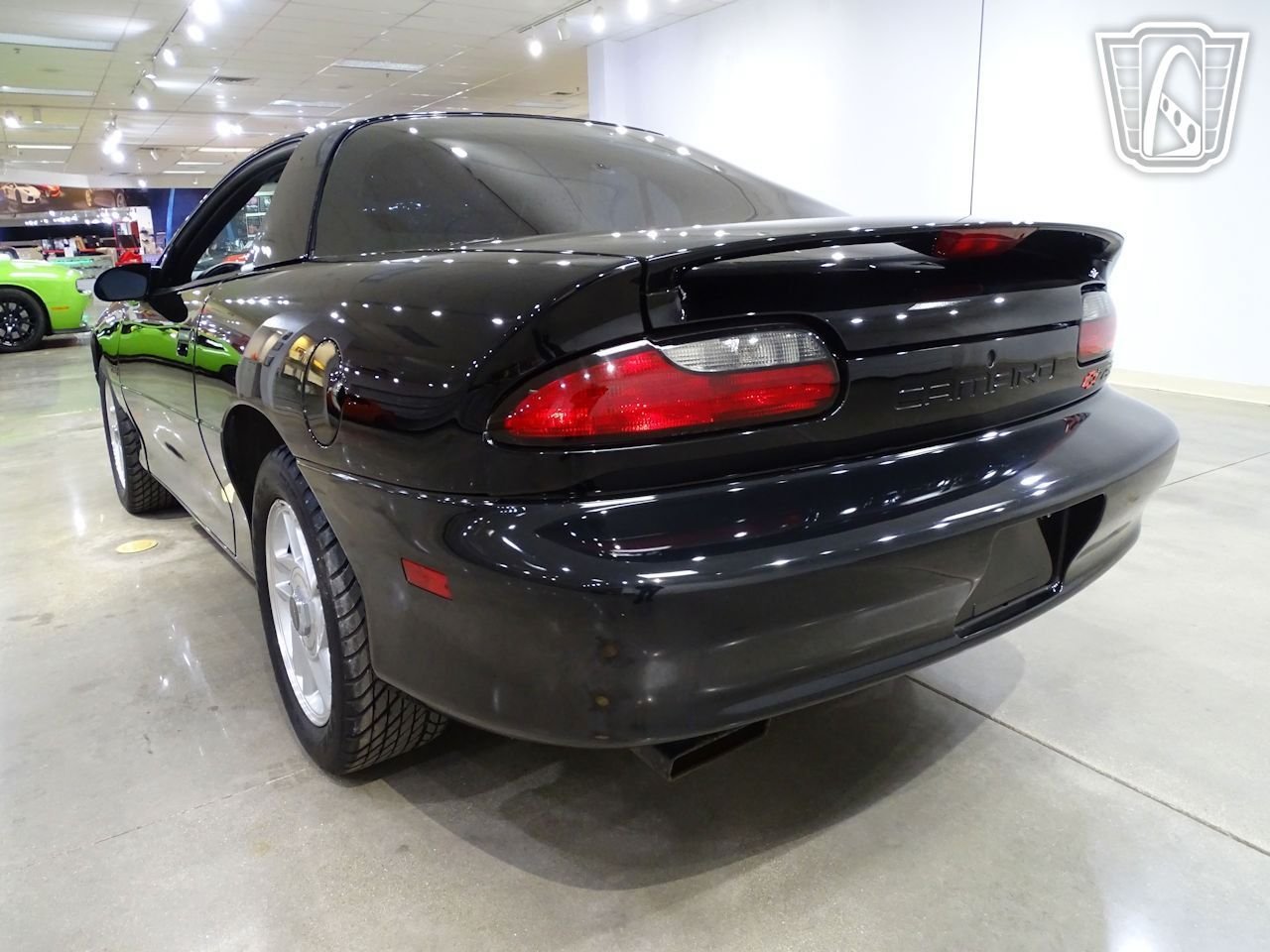 Used 1995 Chevrolet Camaro Z28 RWD image 10