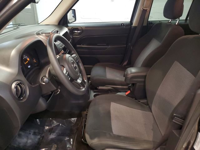 Used 2016 Jeep Patriot Sport w/ Power Value Group FWD image 10