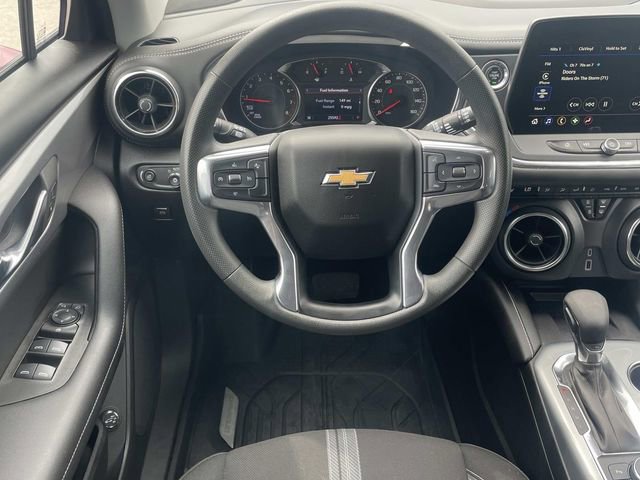 Used 2024 Chevrolet Blazer LT w/ Convenience Package FWD image 11