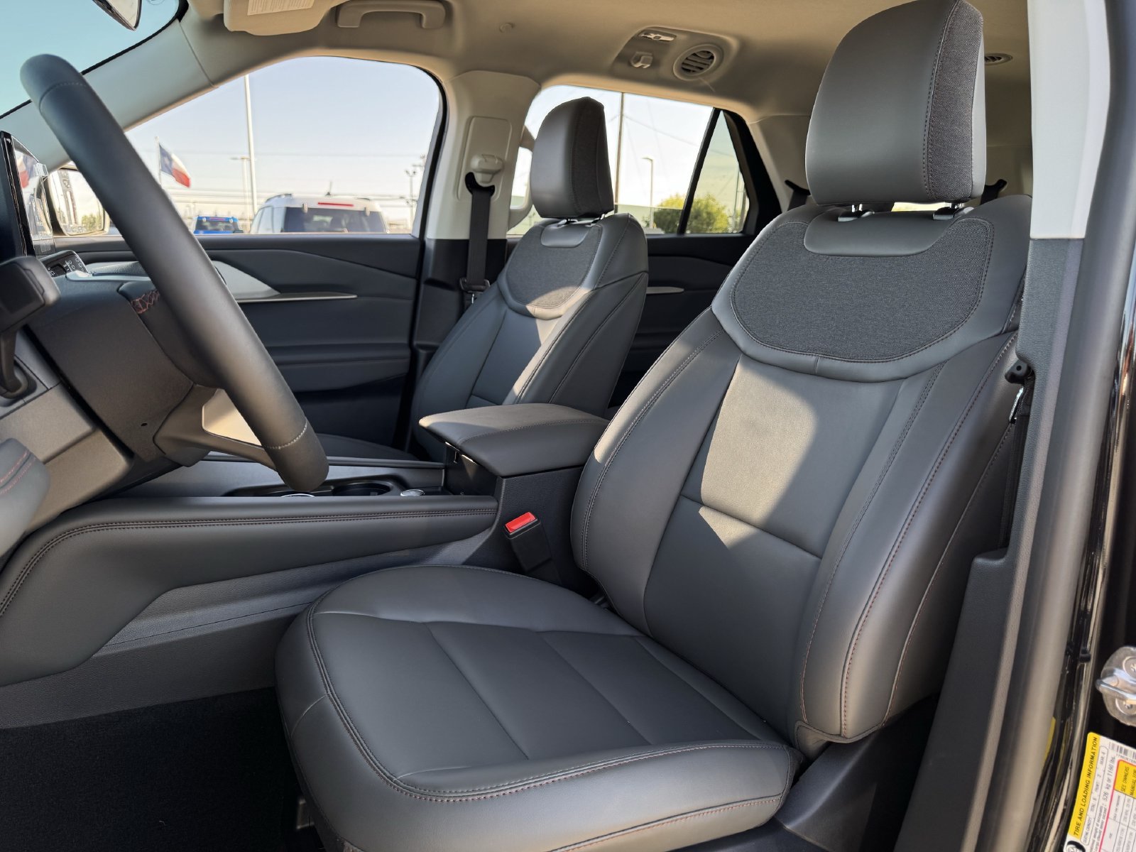 New 2026 Ford Explorer Active w/ Active Comfort Package RWD image 23