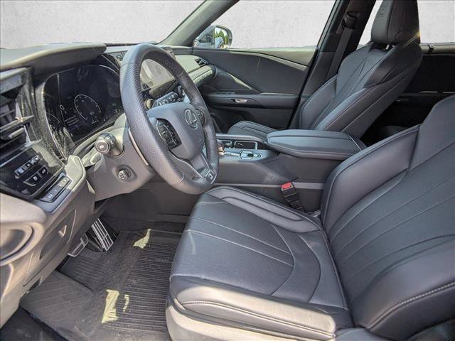 Used 2025 Lexus TX 500h AWD w/ Technology Package image 16