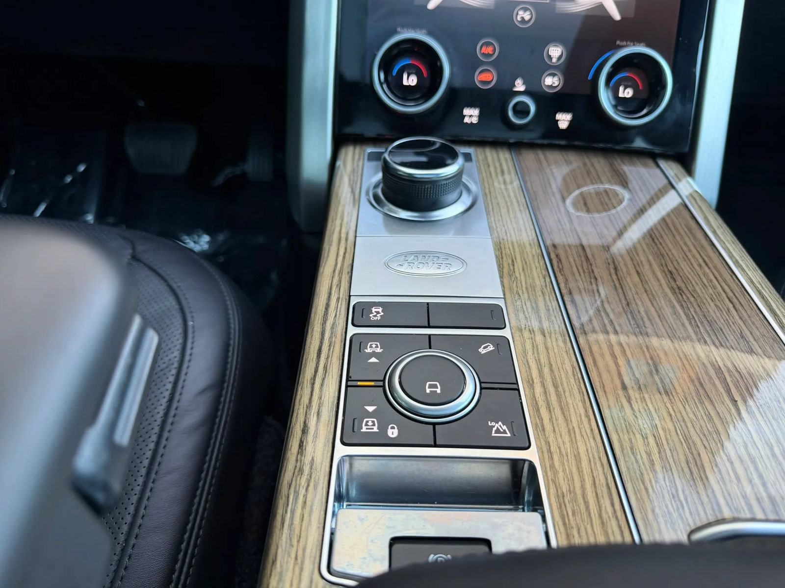 Used 2019 Land Rover Range Rover HSE AWD/4WD image 27