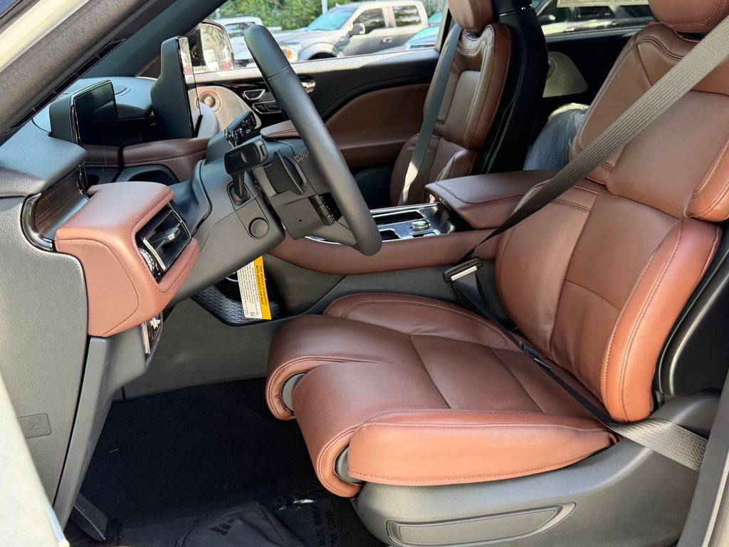 New 2027 Lincoln Aviator Reserve AWD/4WD image 24