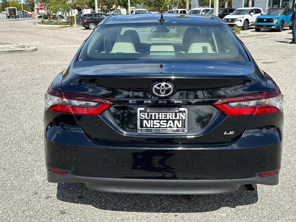 Used 2024 Toyota Camry LE image 5