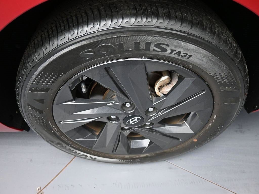 Certified 2021 Hyundai Elantra SEL image 15