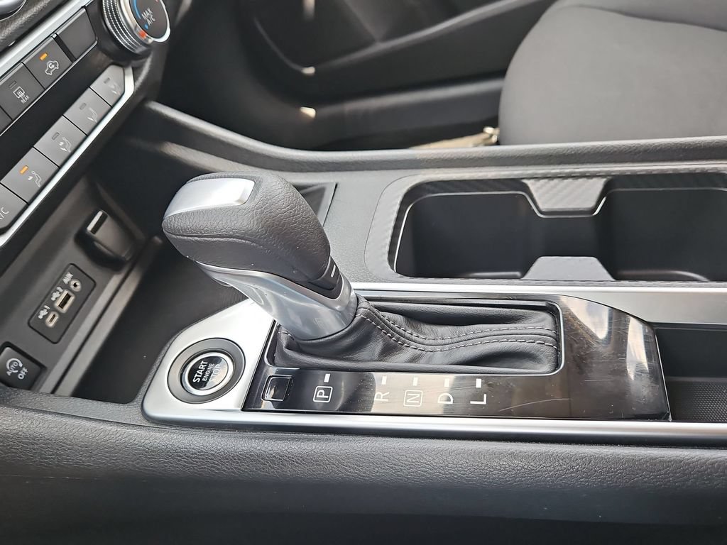 Used 2025 Nissan Sentra SV FWD image 20