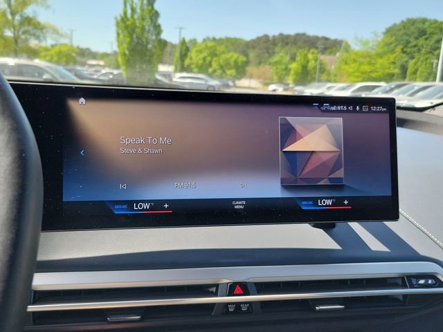 Used 2022 BMW iX xDrive50 w/ Dynamic Handling Package image 19