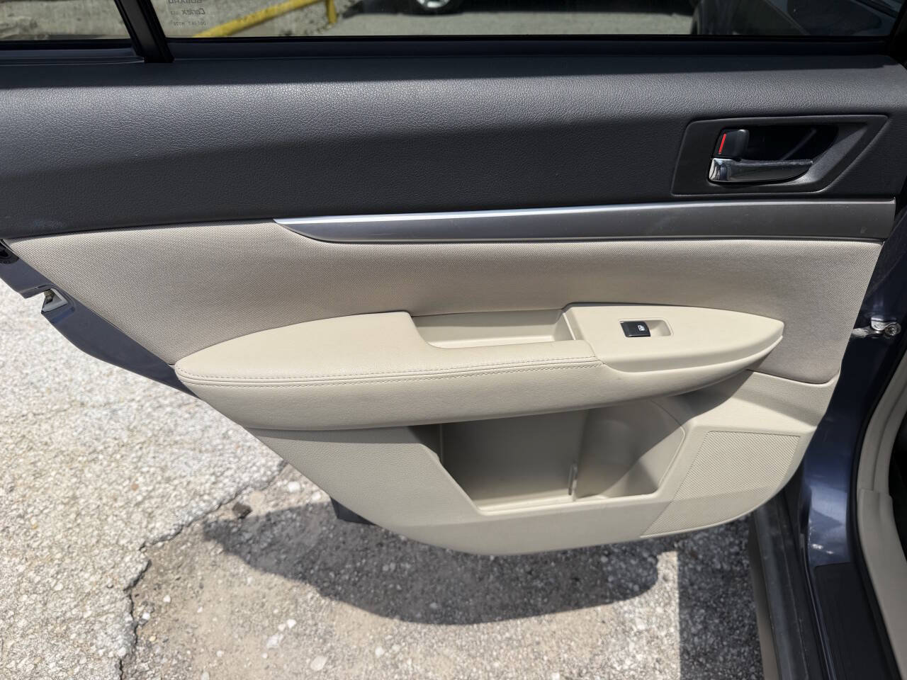 Used 2014 Subaru Outback 2.5i Premium AWD/4WD image 15
