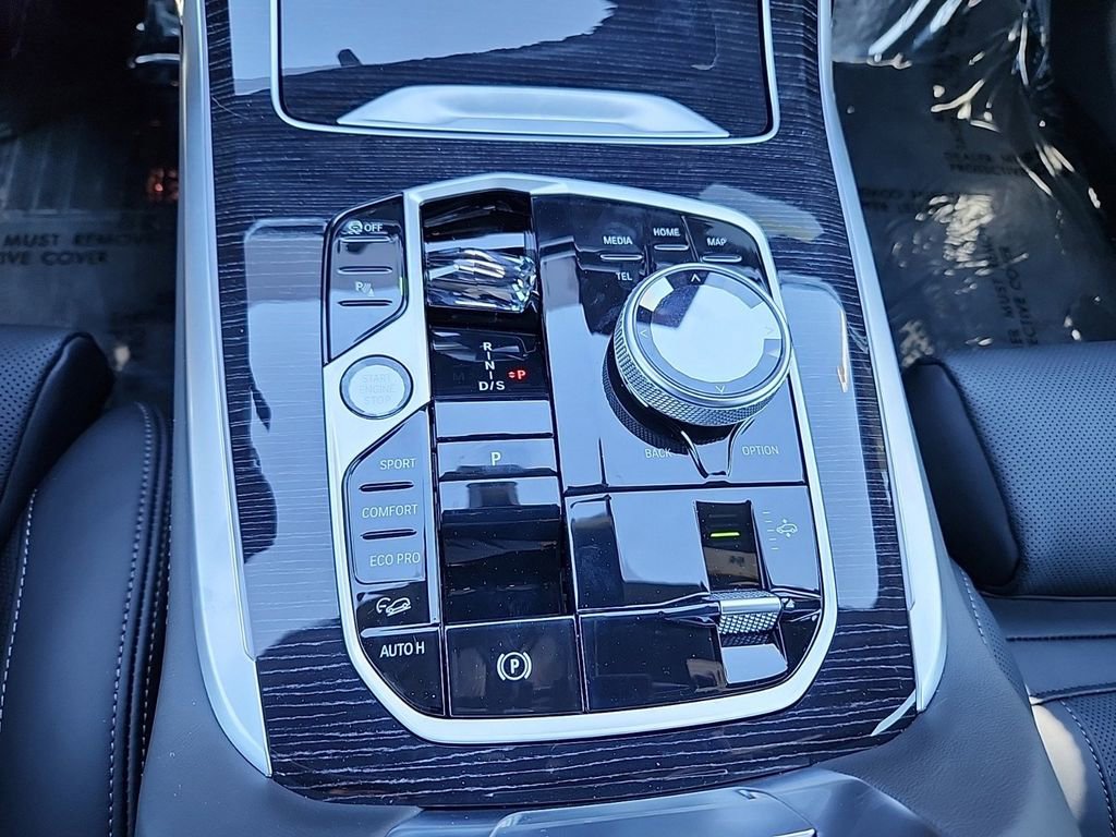 New 2025 BMW X7 M60i image 37