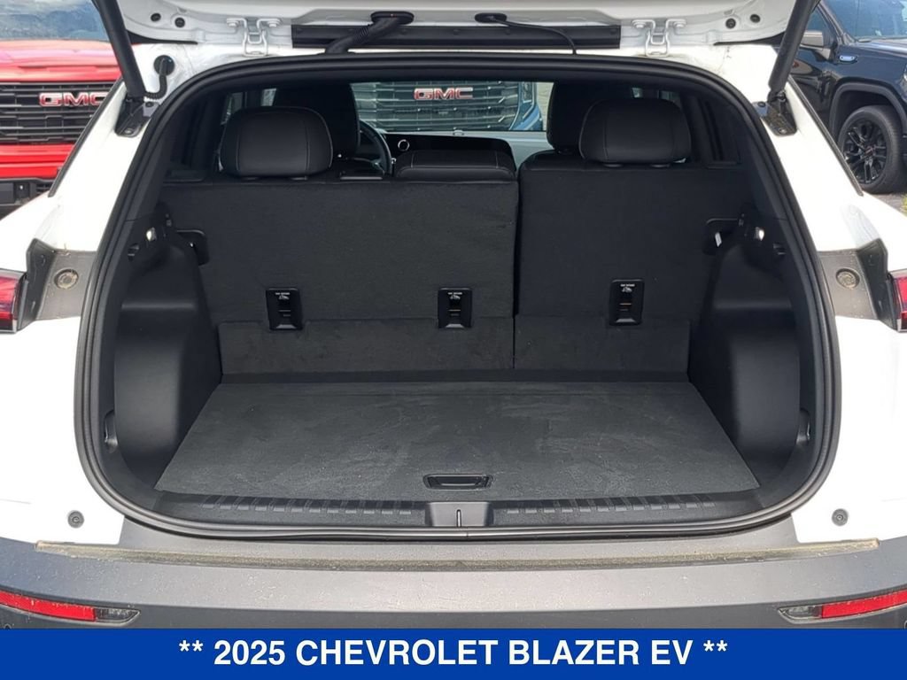 New 2025 Chevrolet Blazer EV LT FWD image 4