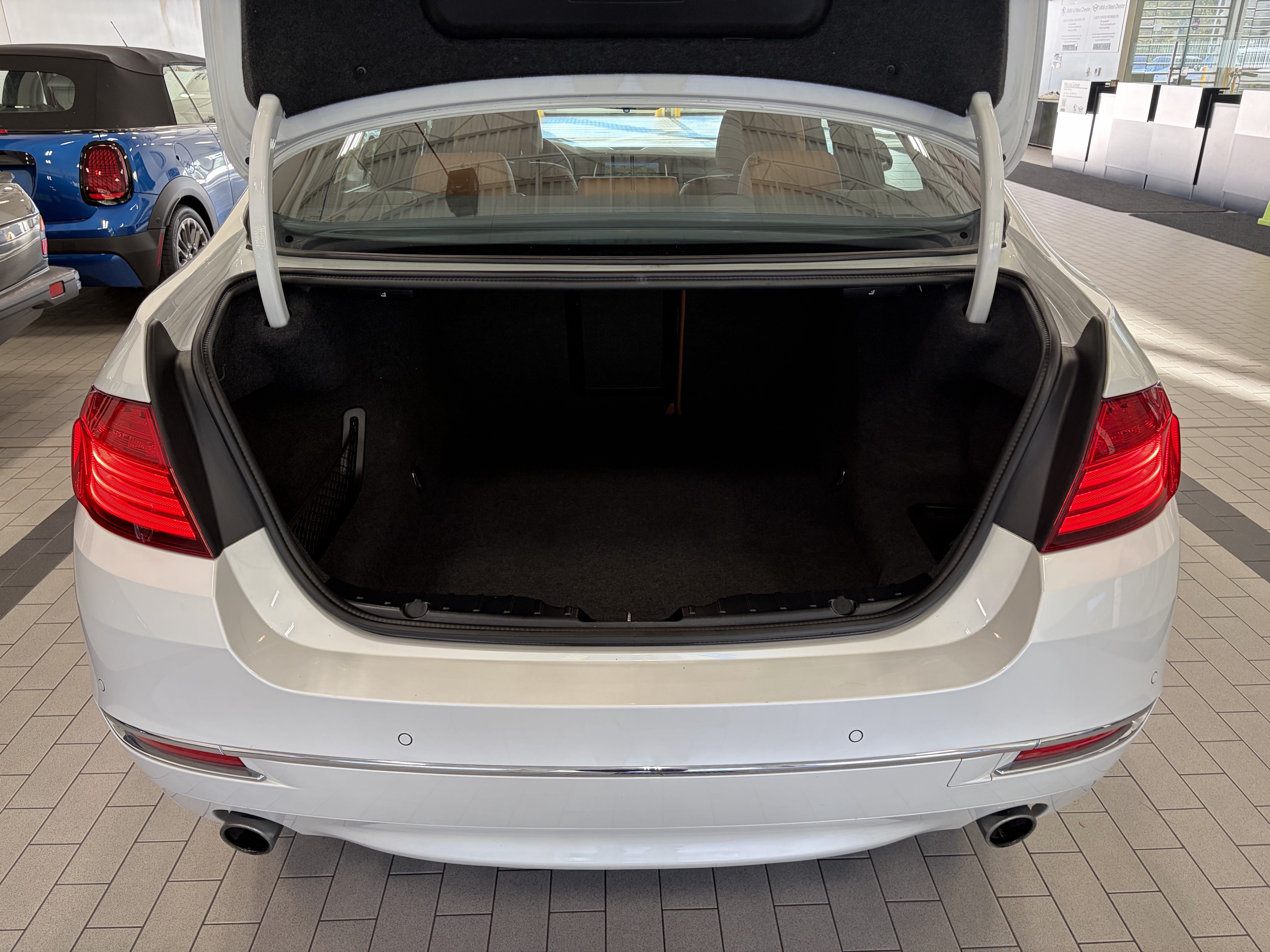 Used 2016 BMW 535i xDrive Sedan AWD/4WD image 8