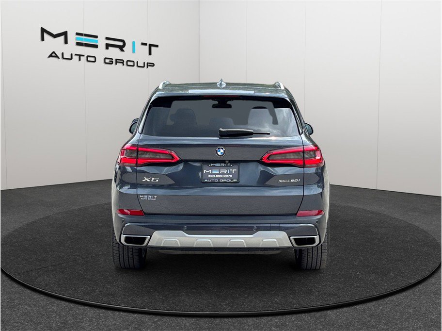 Used 2019 BMW X5 xDrive50i w/ Parking Assistance Package AWD/4WD image 8