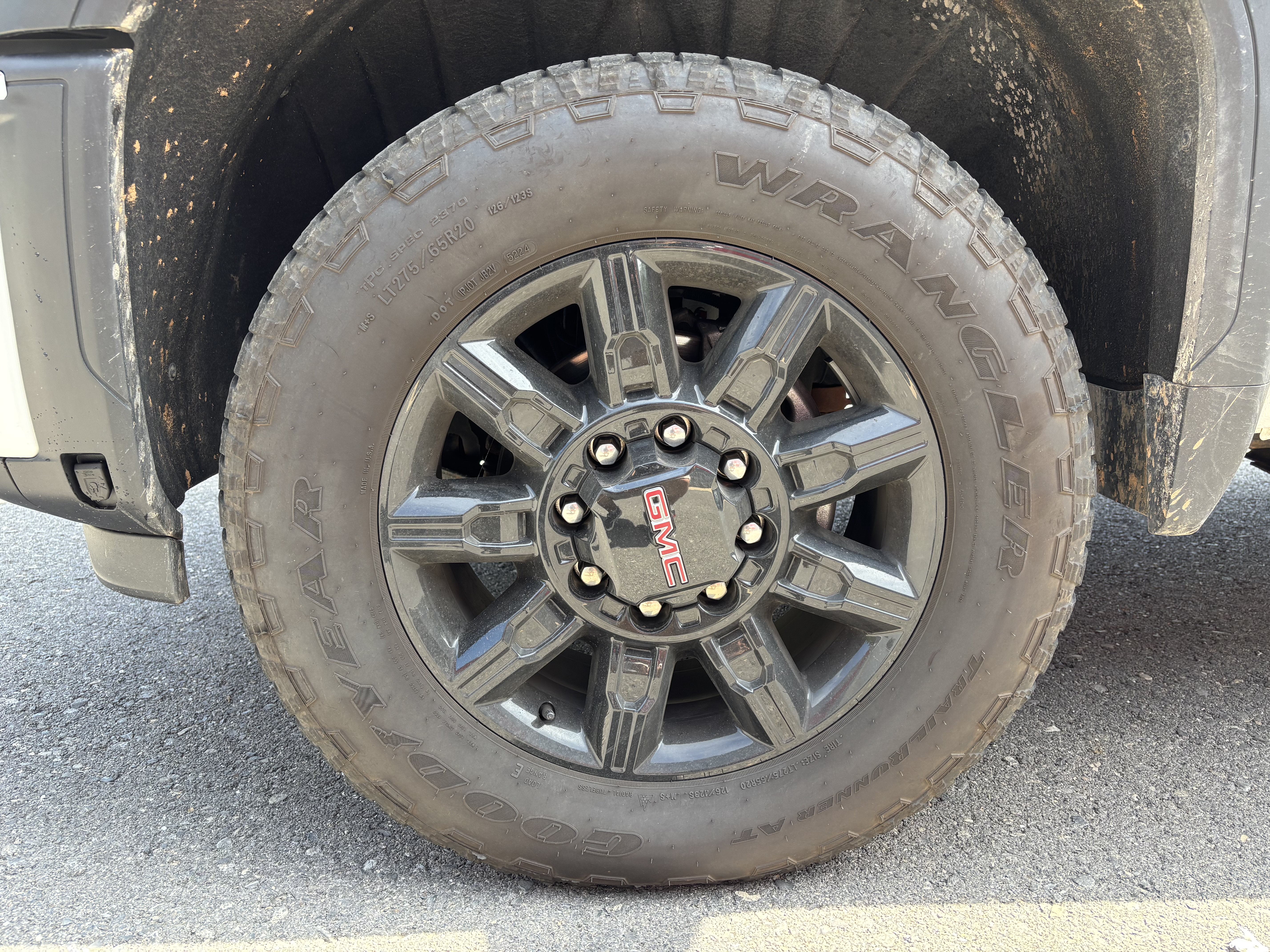 Used 2025 GMC Sierra 2500 AT4 AWD/4WD image 10