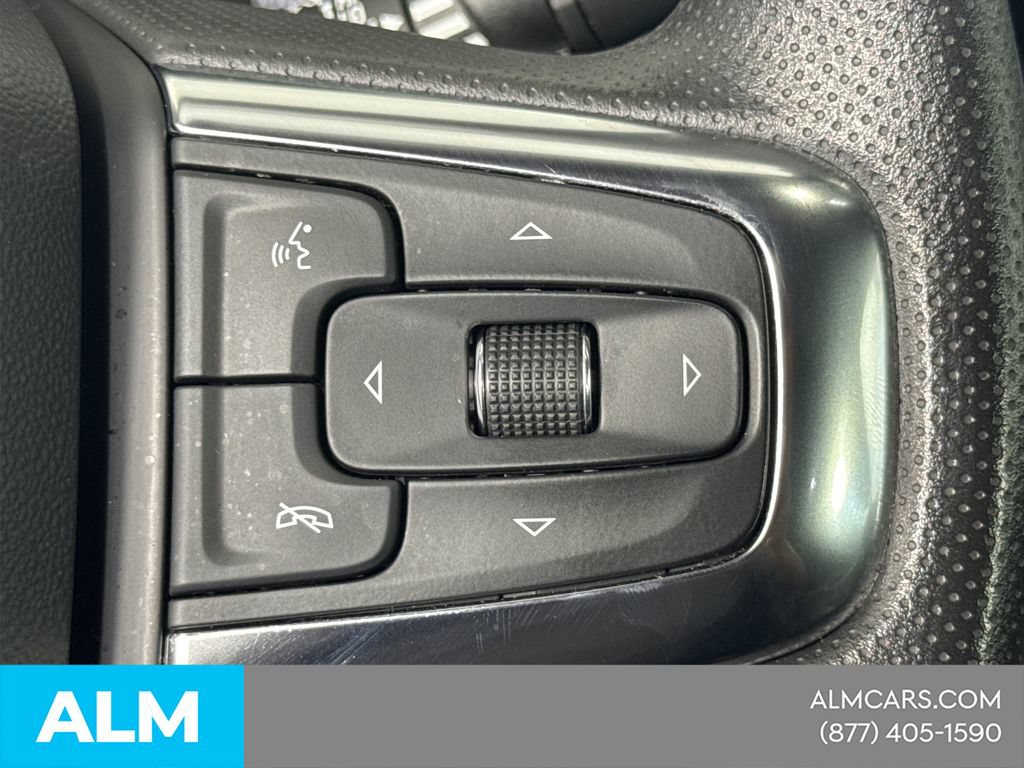 Used 2025 Chevrolet Blazer LT FWD image 28