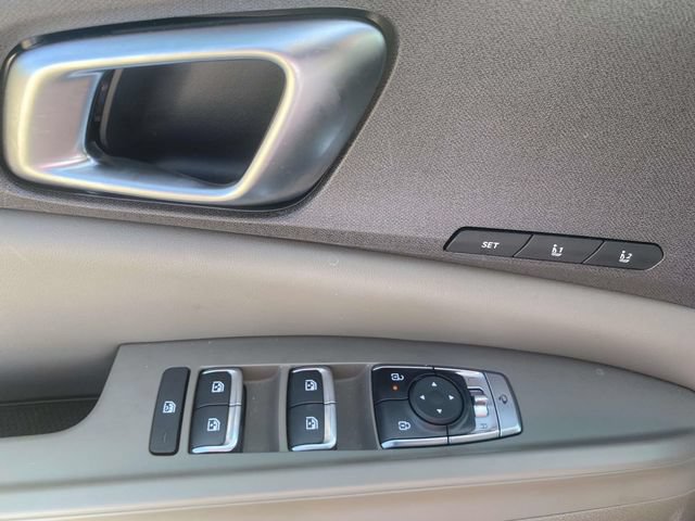 New 2026 Kia Carnival EX FWD image 14