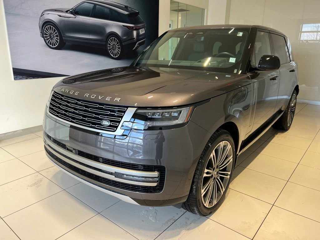 New 2025 Land Rover Range Rover Long Wheelbase SE