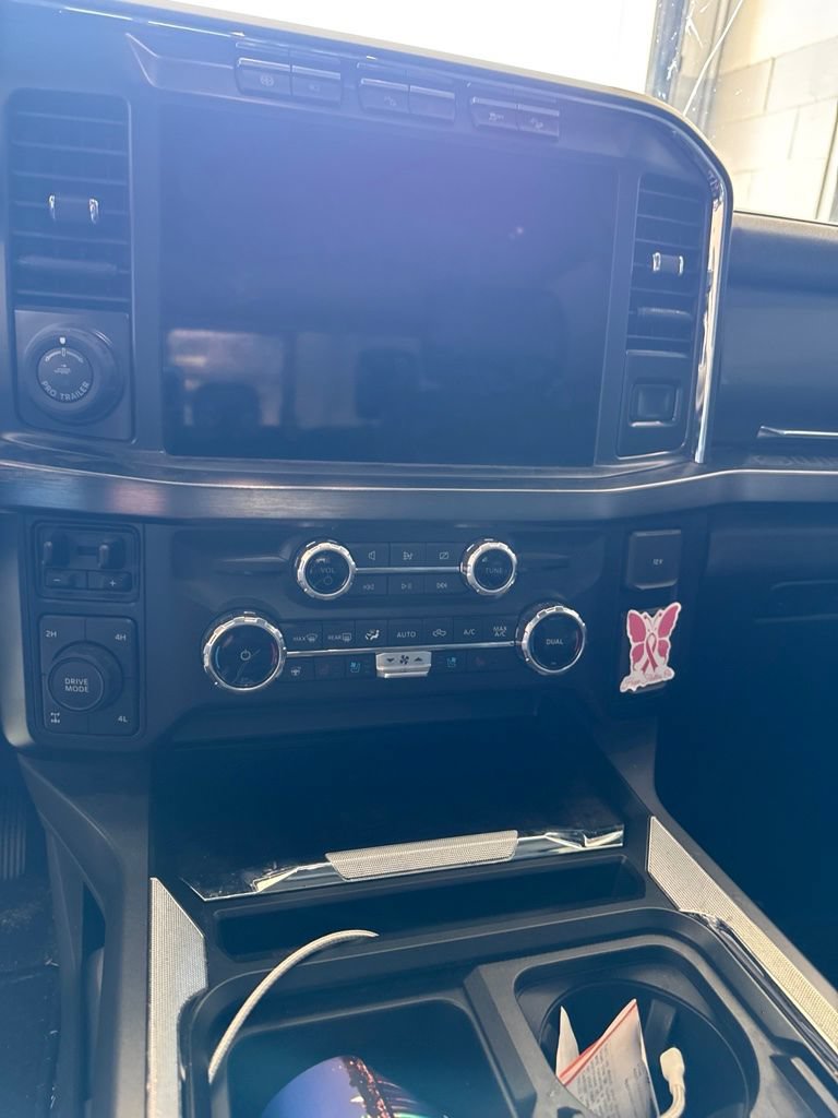 Used 2024 Ford F250 Lariat w/ Lariat Ultimate Package AWD/4WD image 9