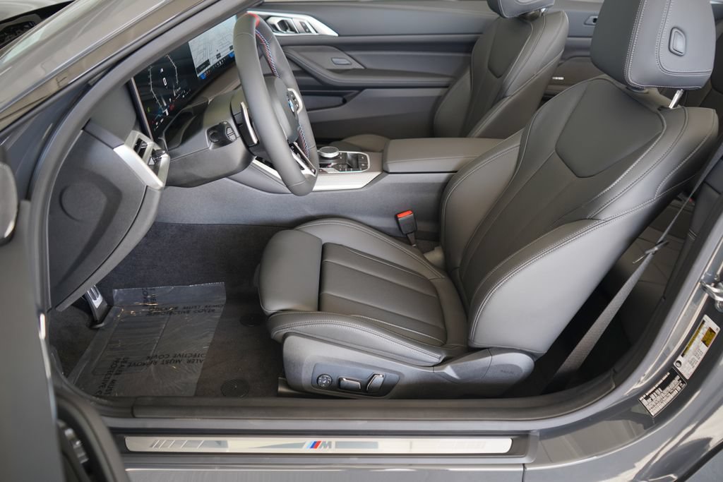 Used 2026 BMW M440i Convertible w/ Premium Package RWD image 13